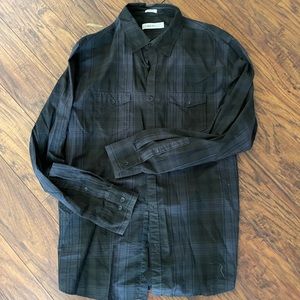 Calvin Klein Mens Button Down lightweight flannel